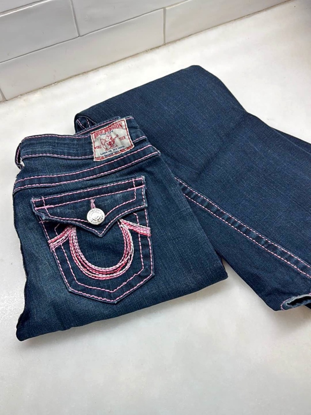 y2K RARE True Religion Women’s Dark Blue Boot Cut Jeans  Pink Rainbow Stitching